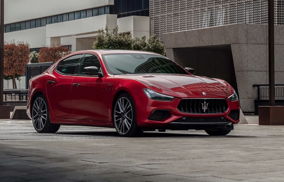 Banniere Maserati Ghibli