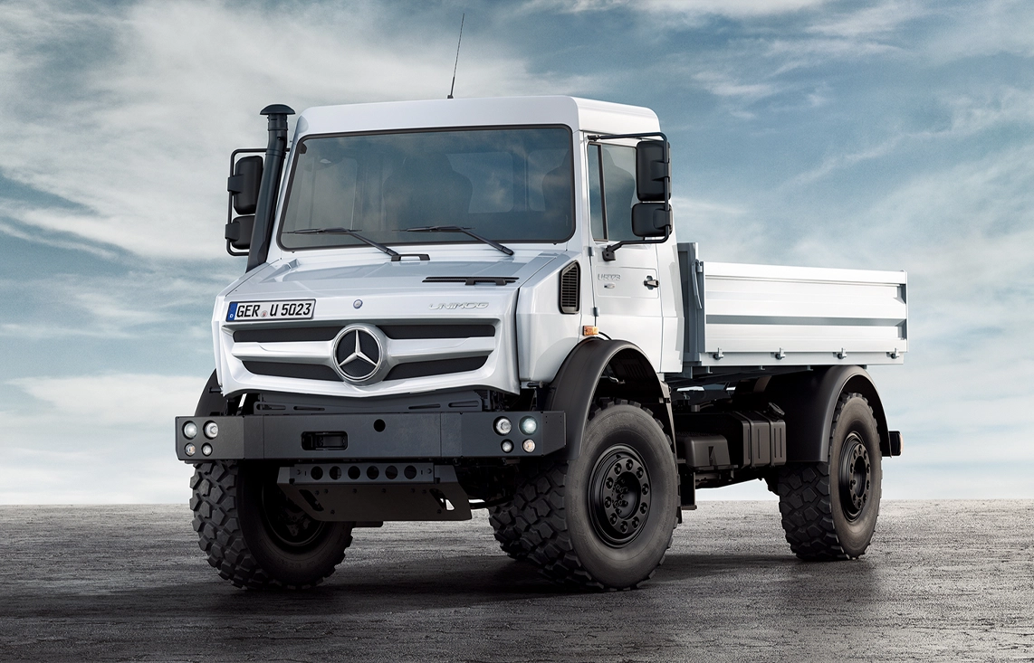 Banniere Mercedes-Benz Unimog