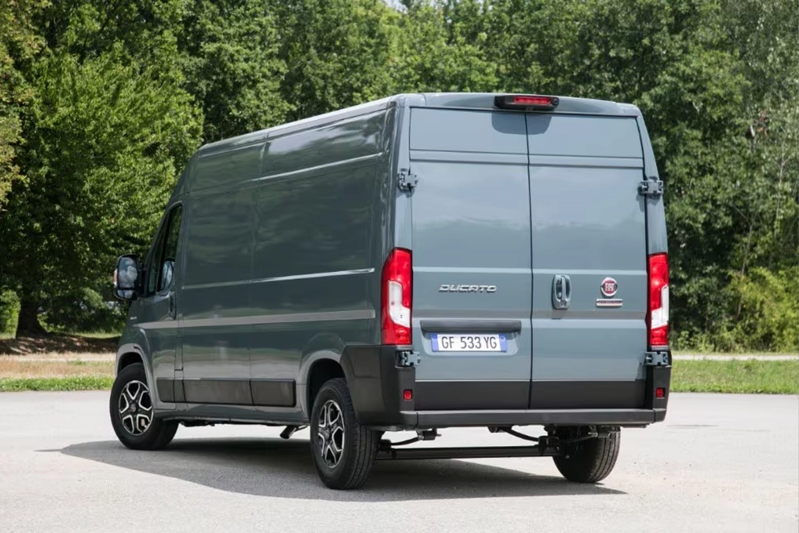 BPM Cars Fiat Ducato - Vue arrière trois quart