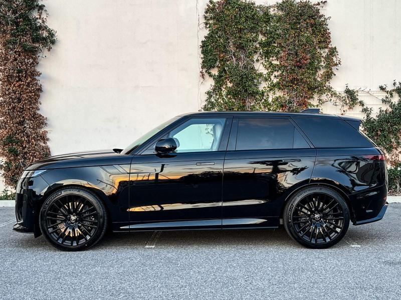 Image LAND-ROVER Range Rover Sport 4.4 P635 635ch MHEV Dynamic SV Edit One Obsidian Black Gloss