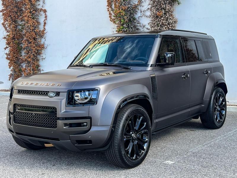Photo LAND-ROVER Defender 110 4.4 P635 Octa