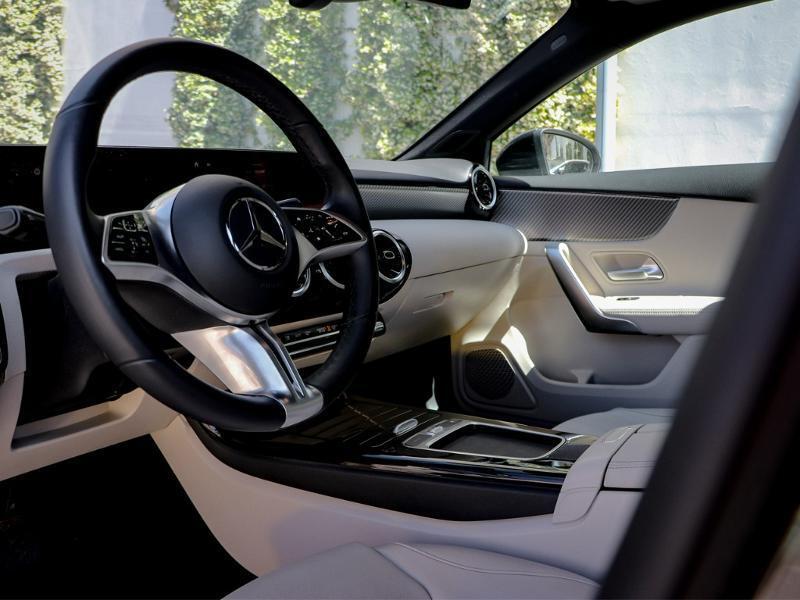 Image MERCEDES-BENZ Classe A Berline 250 e 163+109ch Progressive Line 8G-DCT