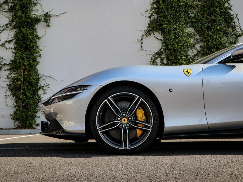 Image FERRARI Roma 