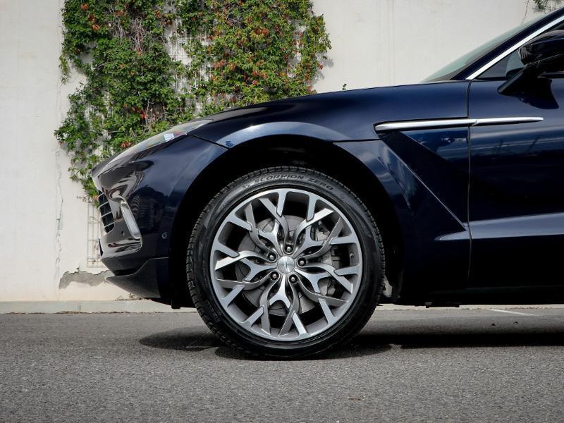 Image ASTON MARTIN DBX 4.0 V8 biturbo 550ch BVA9